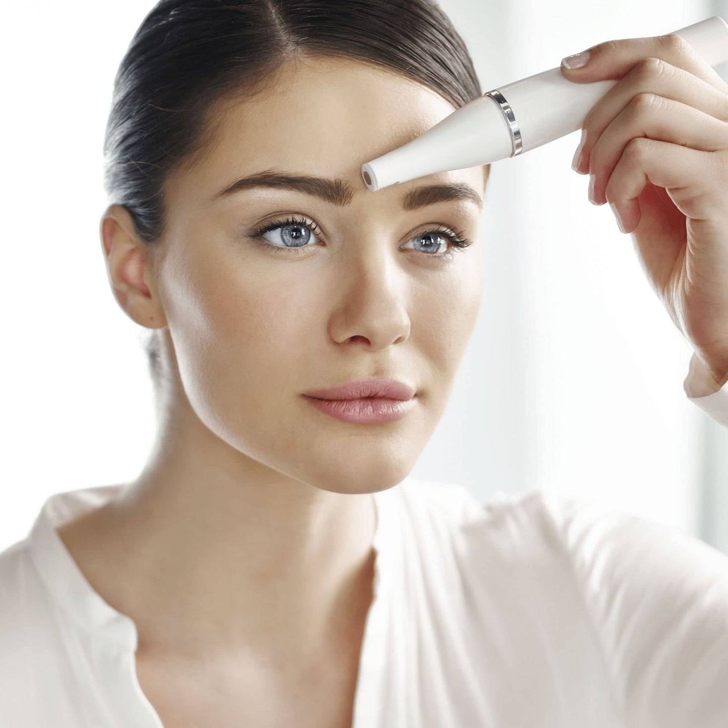 Braun FaceSpa Gesichtsepilierer Damen / Damenbart Entferner, Gesichtsreinigungsbürste, Haarentfernung und Reinigung, 810, weiß/silber